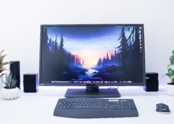 Best monitor under 15000